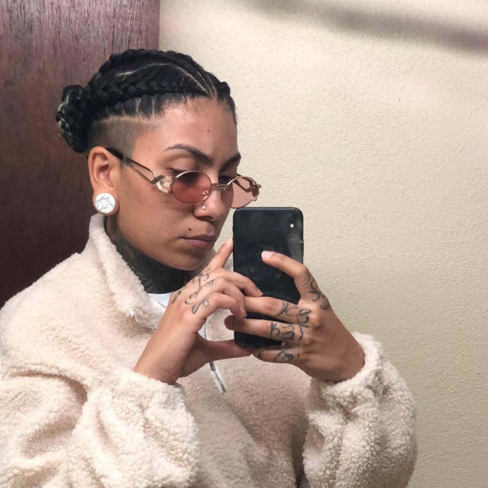 Meet your Posher, Crystal